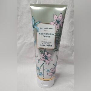 Bath & Body Works Whipped Vanilla Chiffon Body Cream